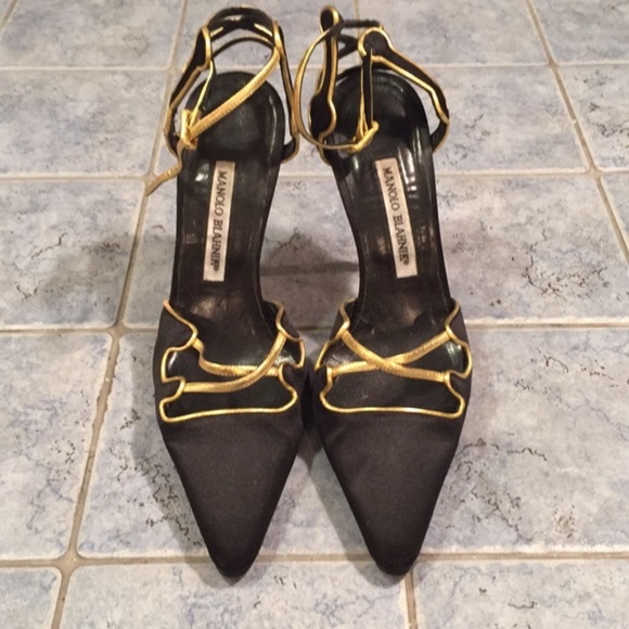 Manolo Blahnik Gold and black satin shoes - Picture 4 of 8